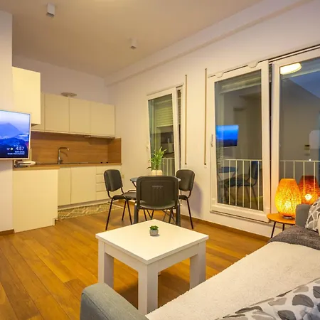 Sweet By Ts 티라나